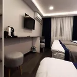 Hotel Door 3*