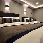 Door Hotel