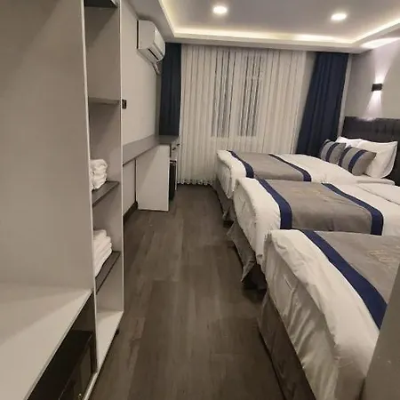 Hotell Door 3*