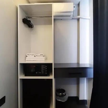 Hotell Door 3*