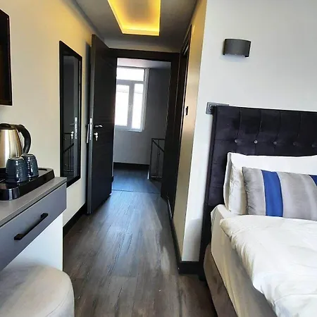 Hotell Door 3*