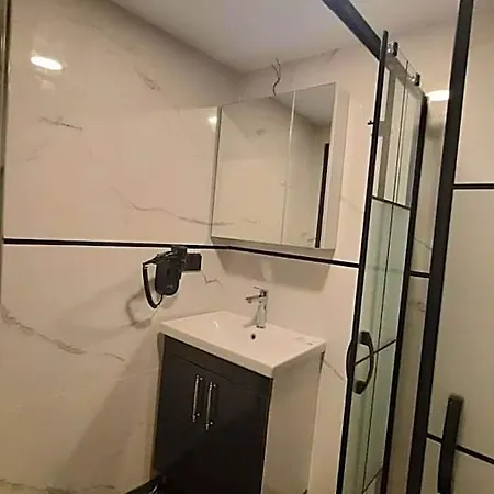 Hotel Door 3*