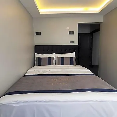 Door Hotel